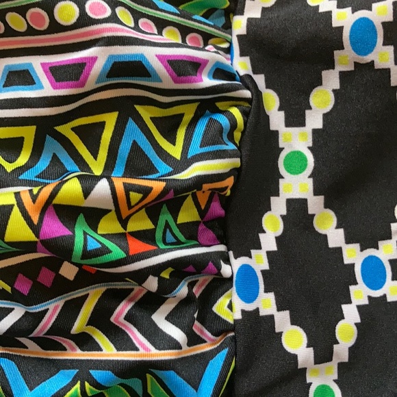 OCEAN WATER sz24  black patterned w/contrast @hip - Picture 4 of 5